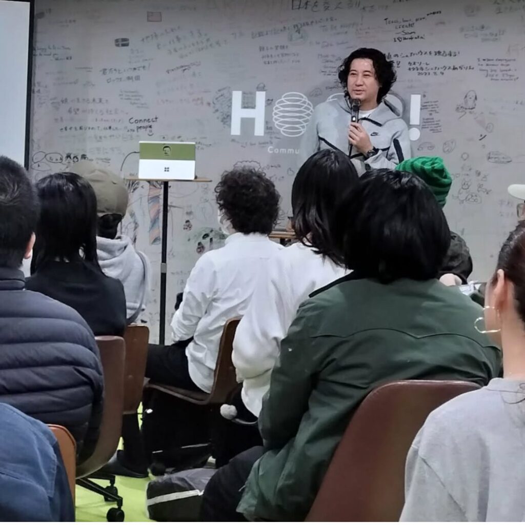 ライターのよっぴーさんによる無限にアイデアを出す方法に関するイベントの様子